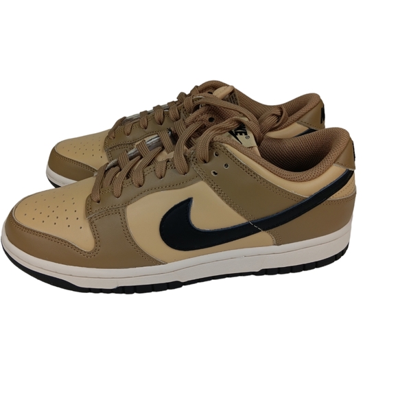 Women’s Nike Dunk Low SZ 8.5 - Picture 1 of 6